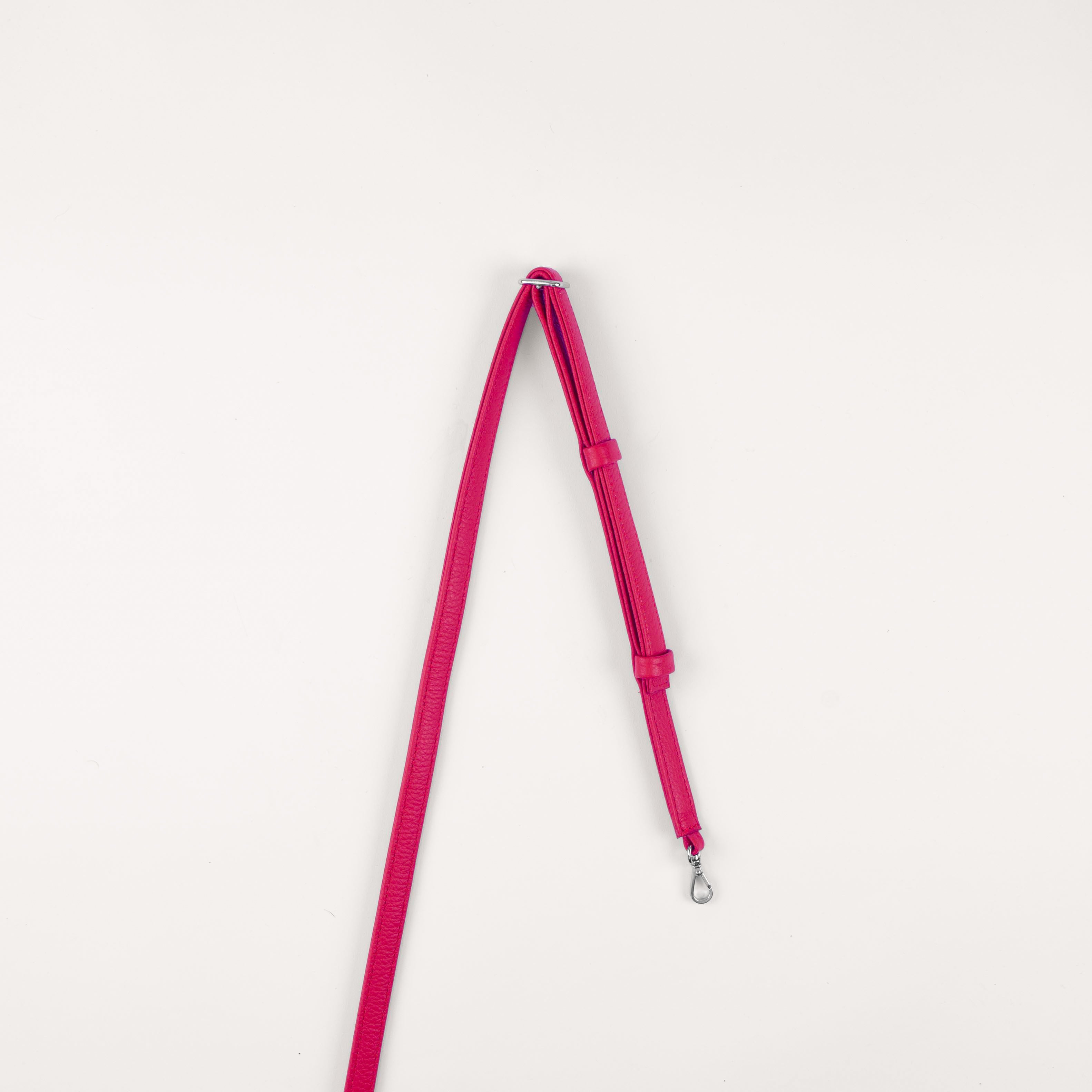 Adjustable shoulder strap
