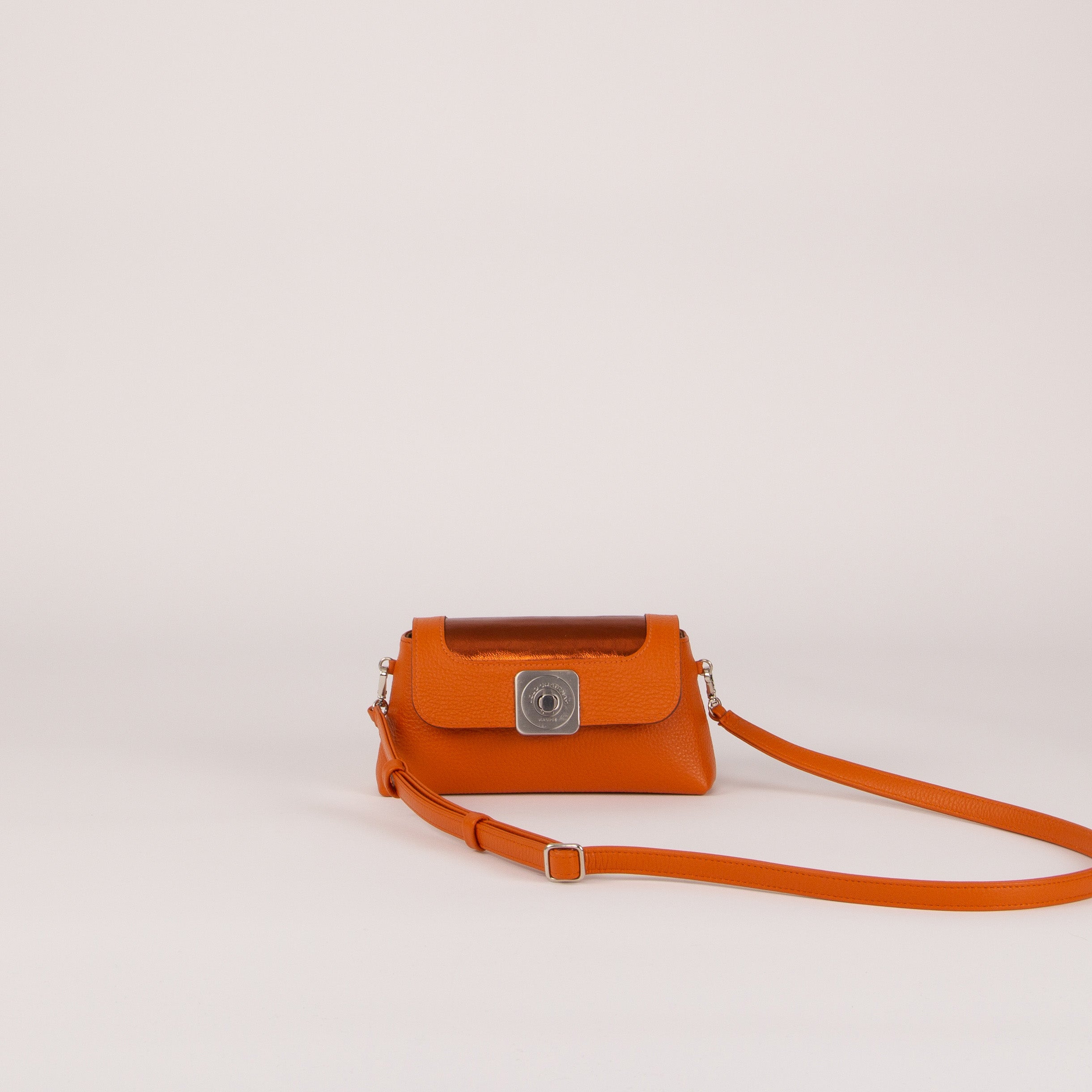 NANO XL Bag - BUBBLE STRAW Flap and Adjustable Shoulder Strap