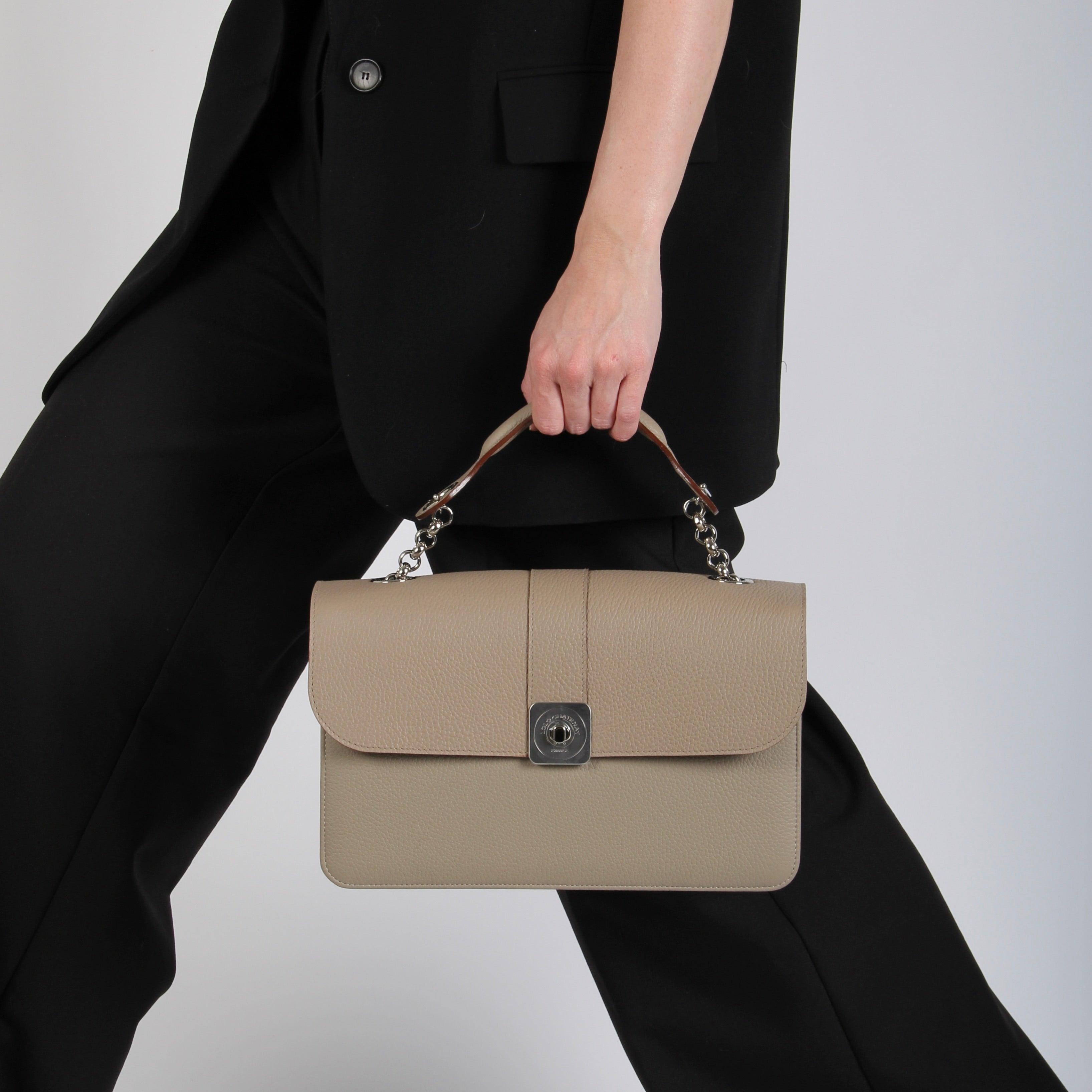 Middle Bag - Desiree Flap and Hand Handle