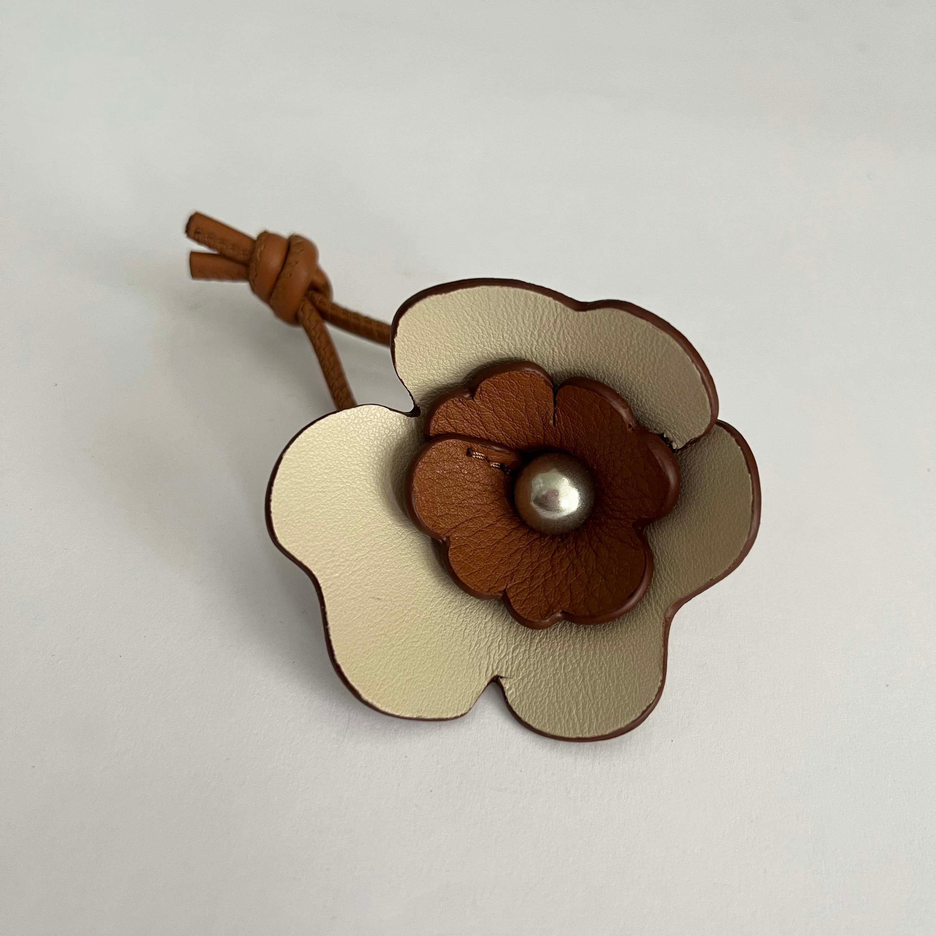 PORTE-CLÉS FLEUR