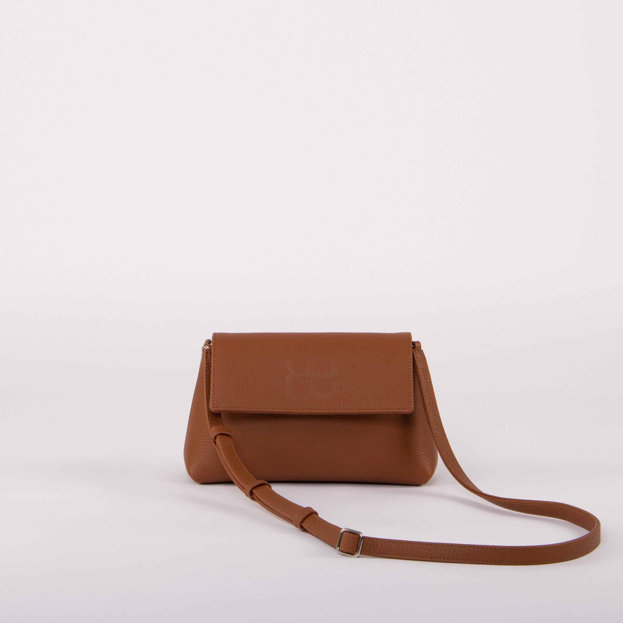SAC-MINI-CAMEL-BANDOULIERE-FINE-CUIR-1-LOLO-CHATENAY