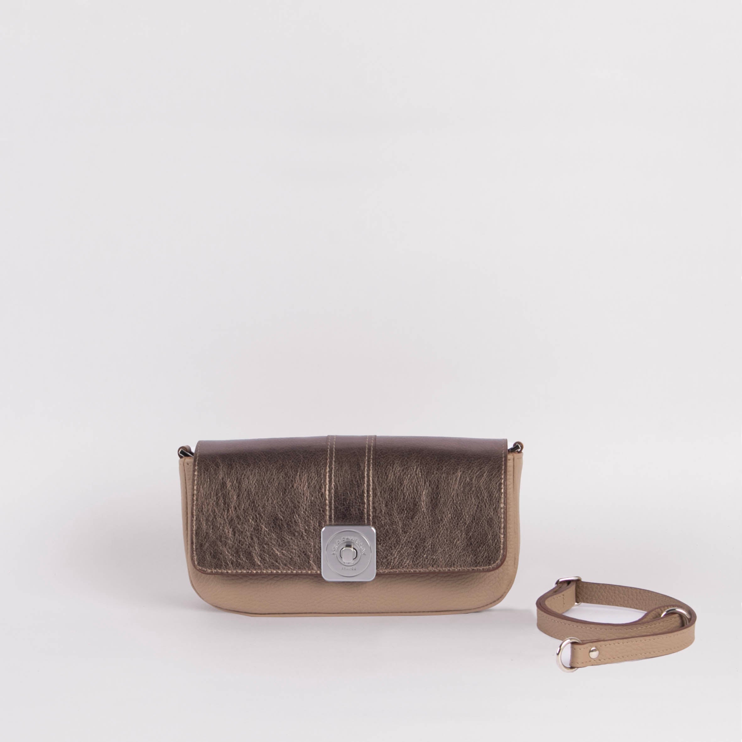 sac-auguste-cuir-luxe-taupe-et-metallise-mordore-baguette-soiree-bandouliere-002-lolo-chatenay