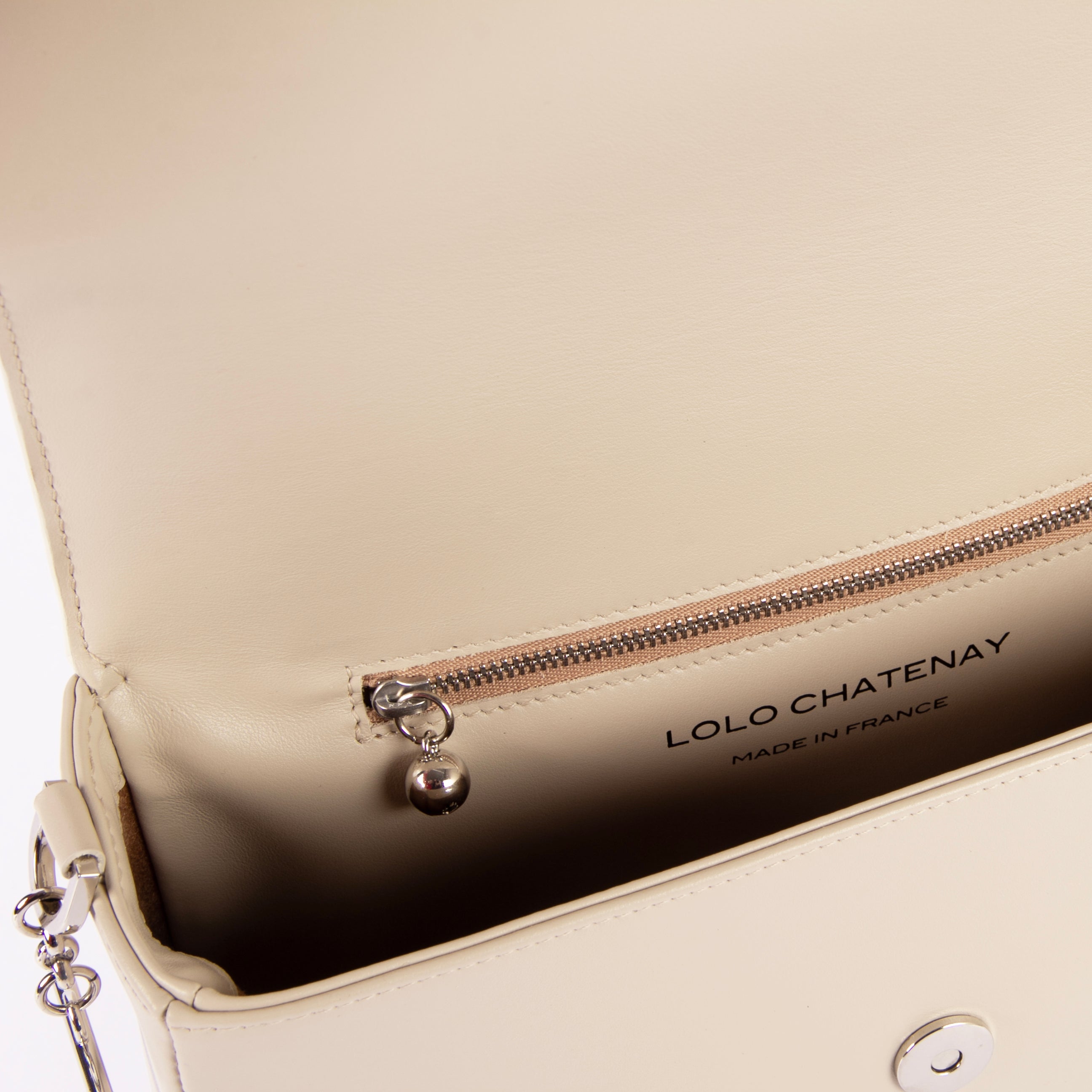 sac-jeanne-cuir-luxe-ecru-perle-bandouliere-interieur-004-lolo-chatenay