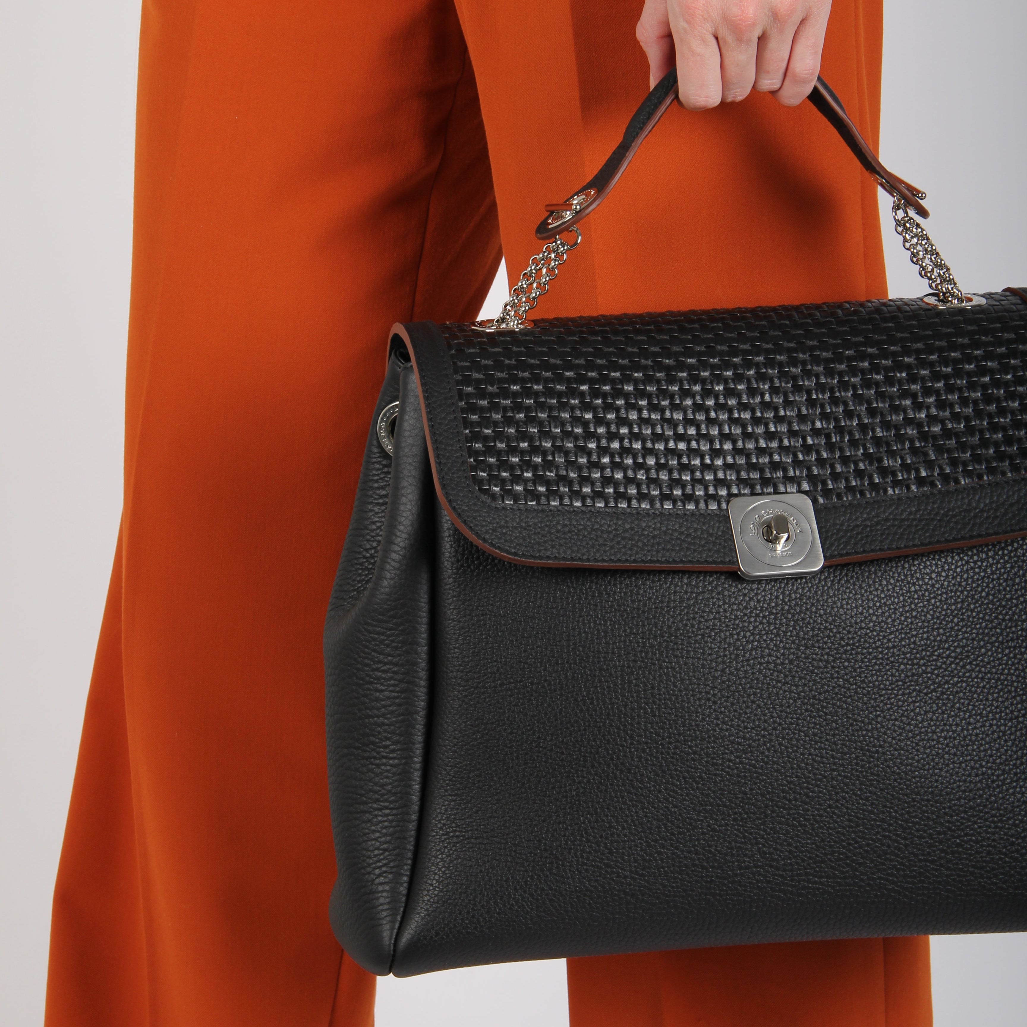 Small bag - Removable flap and shoulder handle