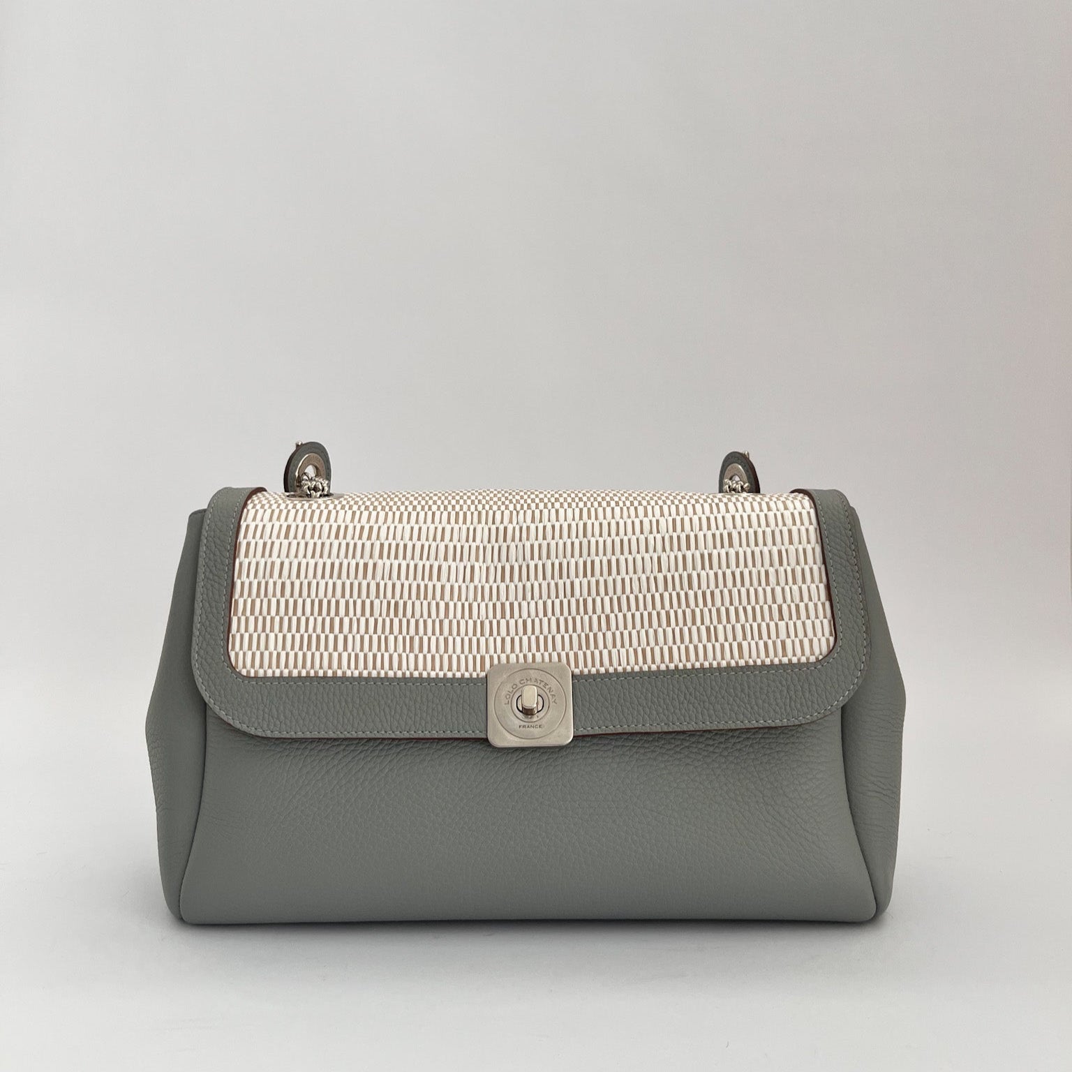 Small bag - Removable flap and shoulder handle