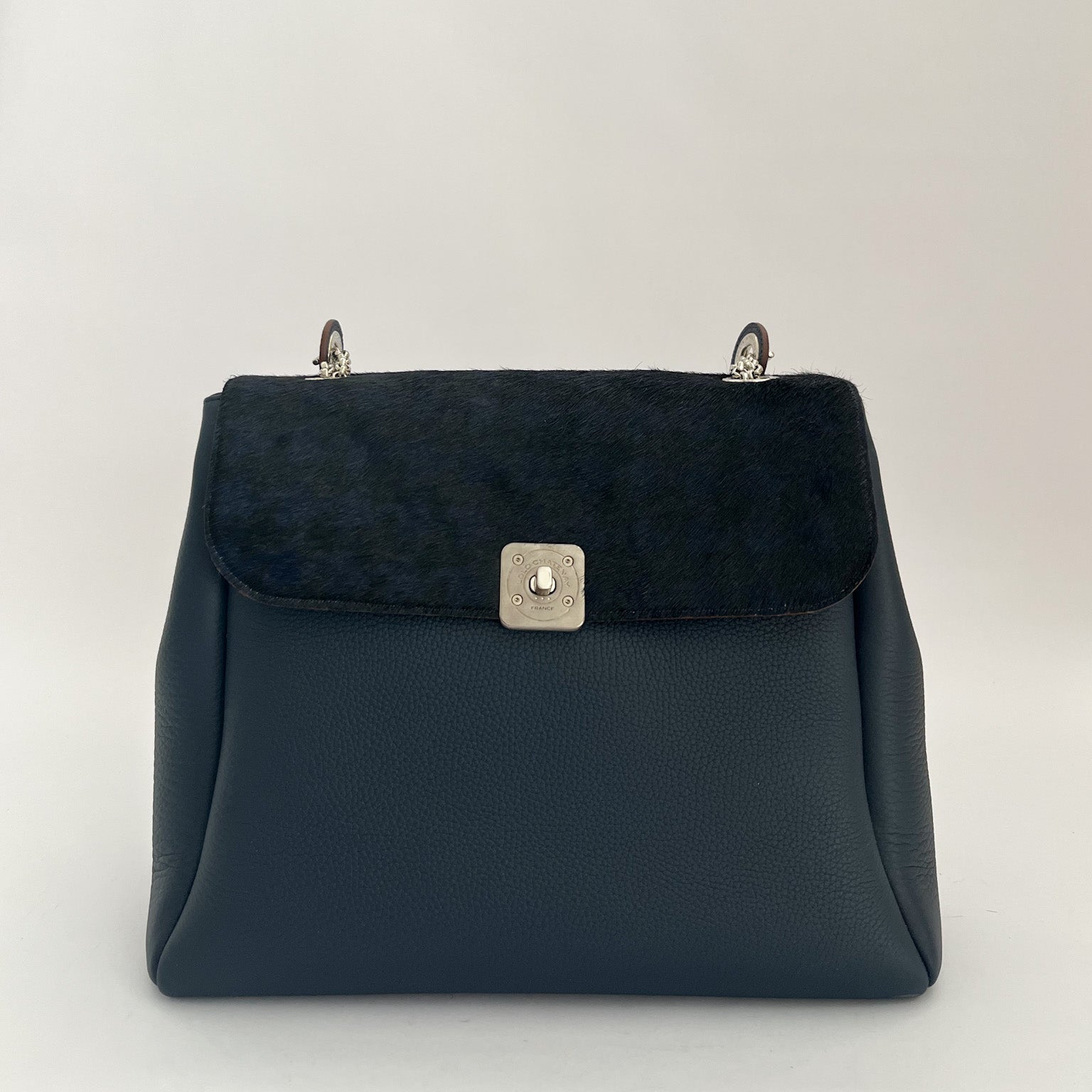 Small bag - Removable flap and shoulder handle