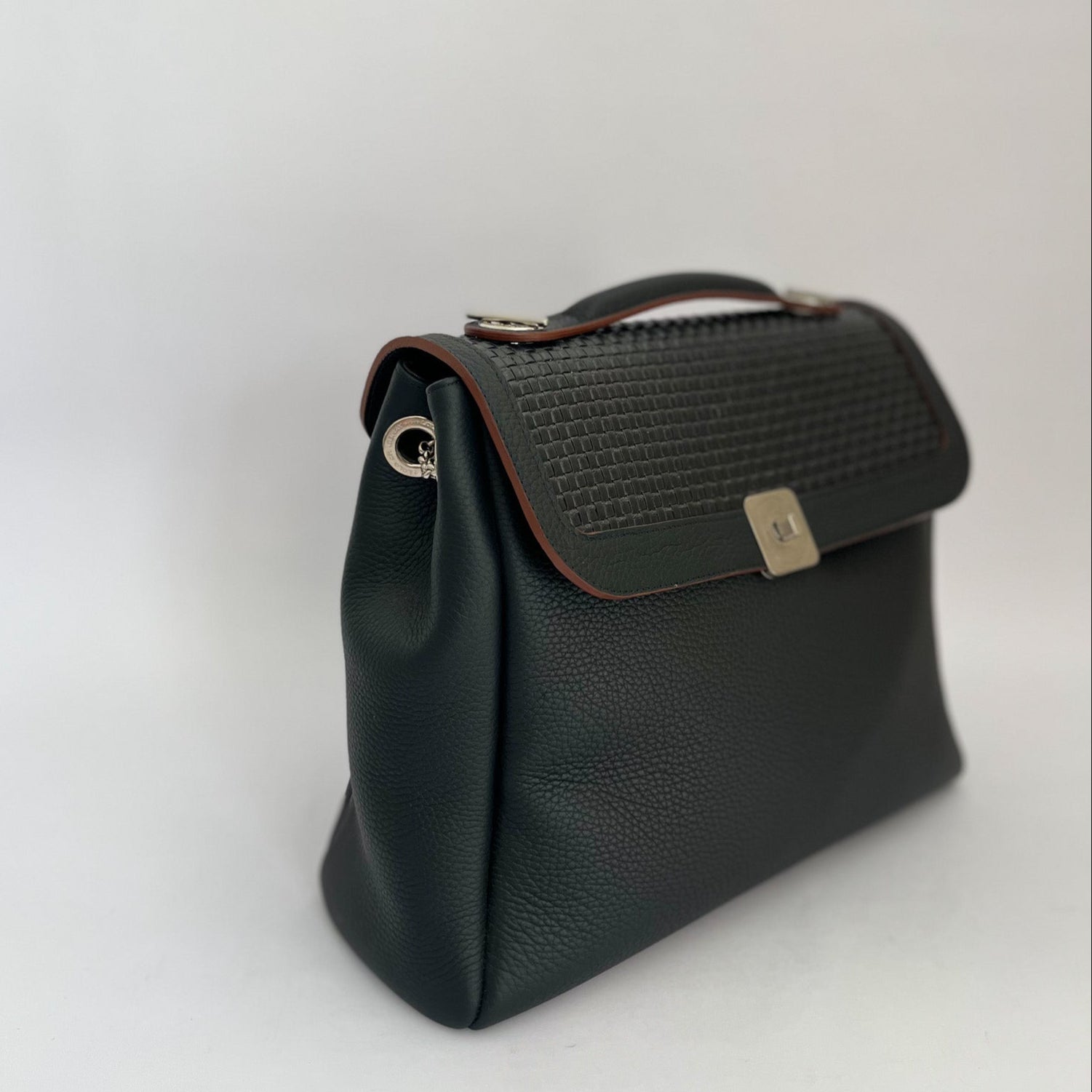 Small bag - Removable flap and shoulder handle