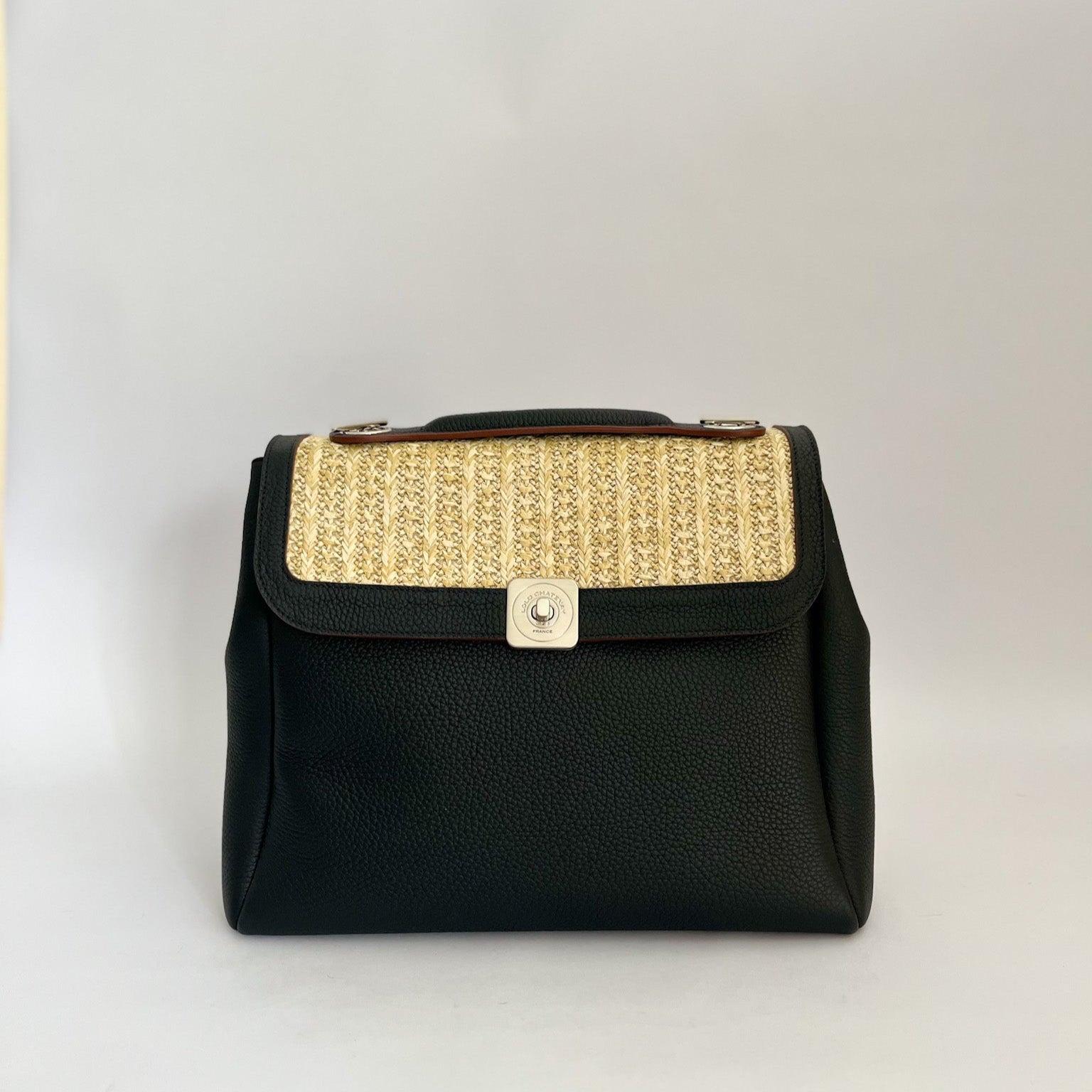 Small bag - Removable flap and shoulder handle